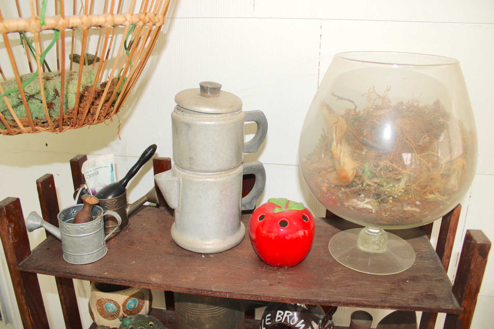 Image for VINTAGE TIME CAPSULE LIVING ESTATE AUCTION