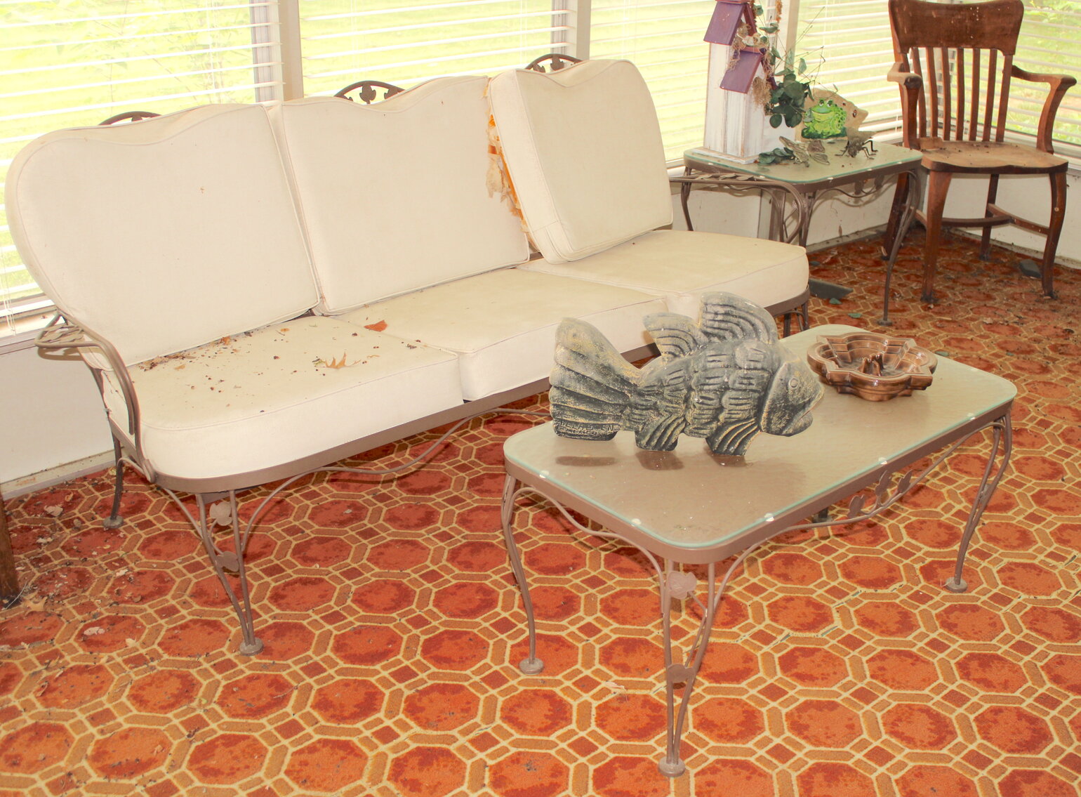 Image for VINTAGE TIME CAPSULE LIVING ESTATE AUCTION