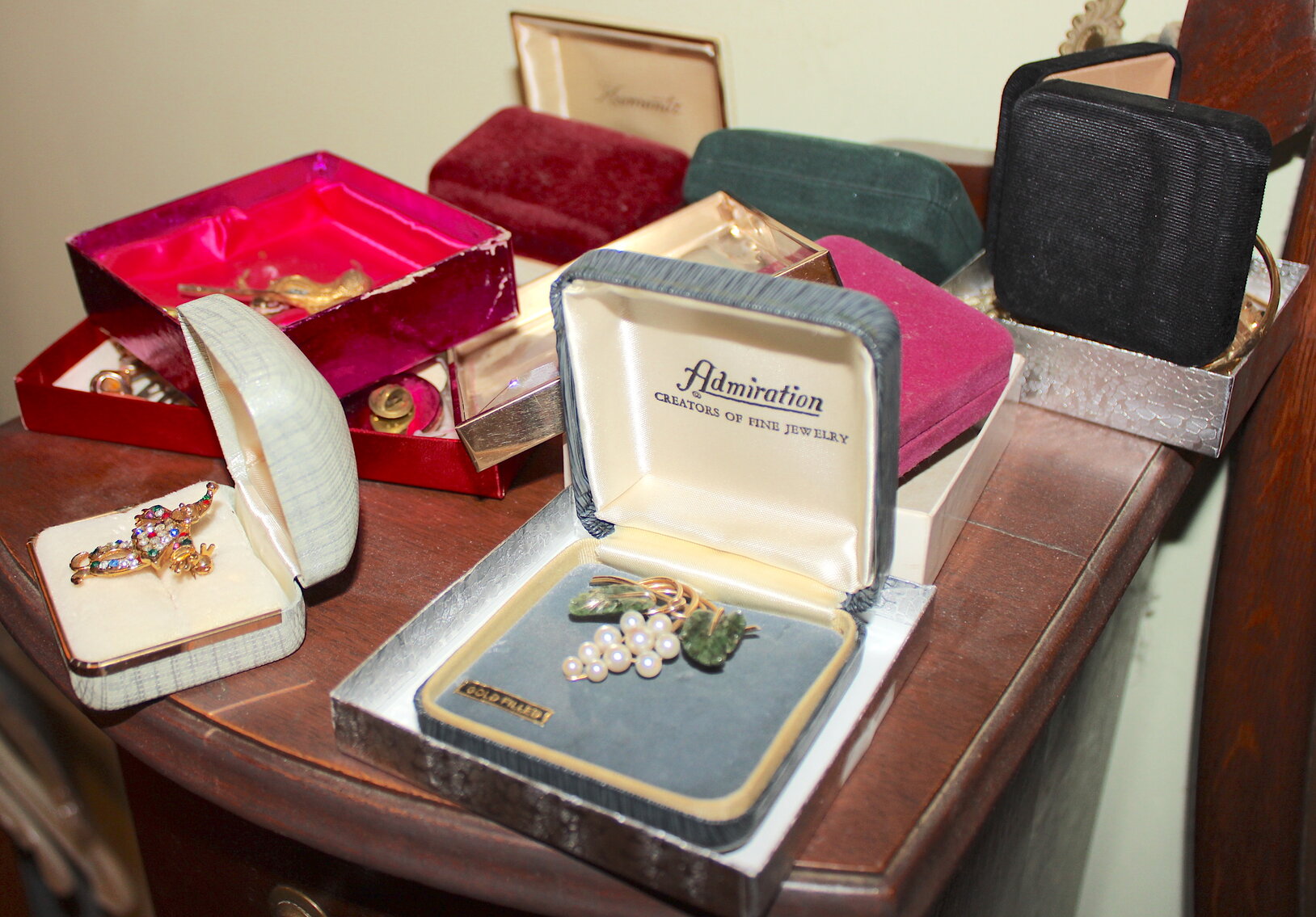 Image for VINTAGE TIME CAPSULE LIVING ESTATE AUCTION