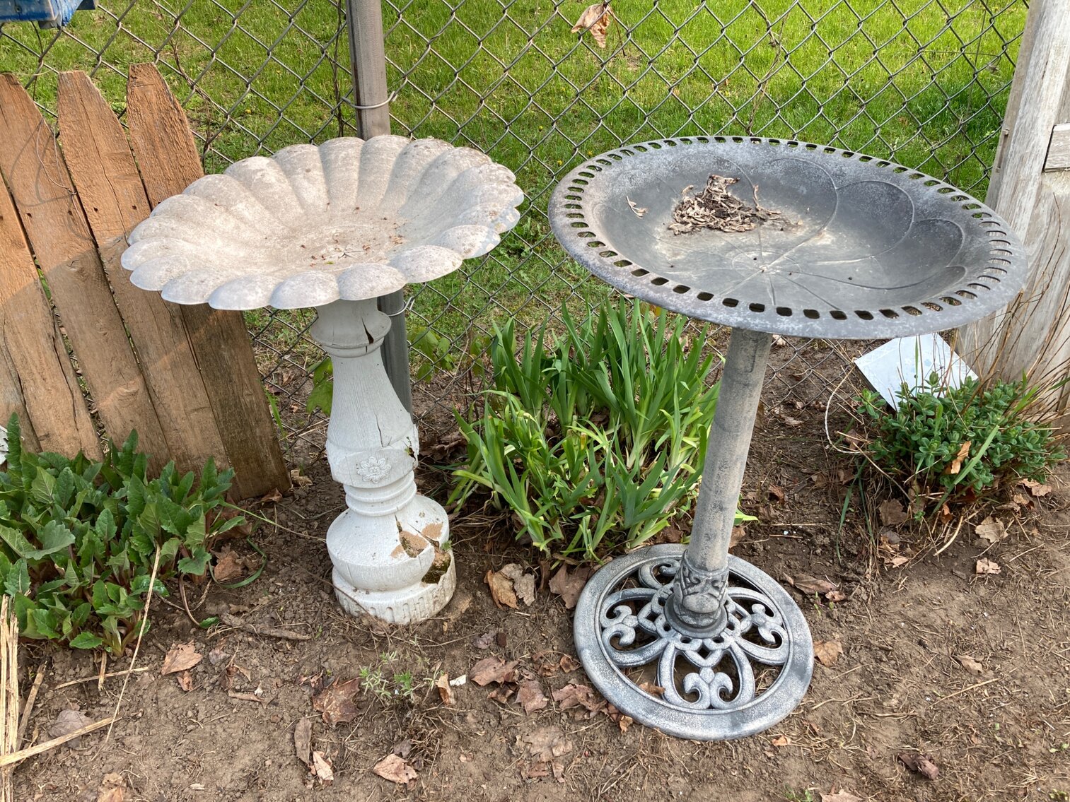 2 Plastic Birdbaths 