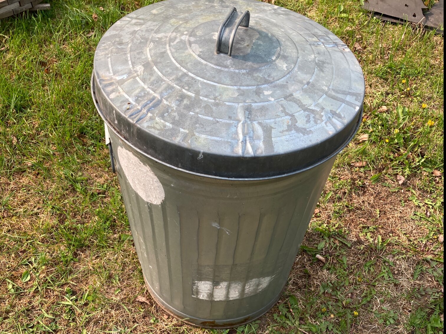 Metal Trash Can 