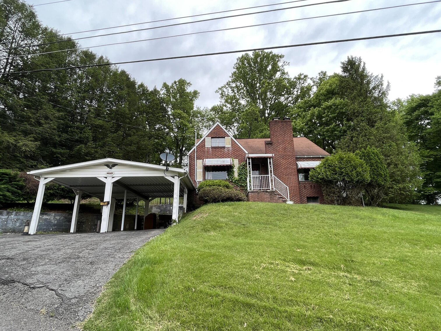 Image for SOLD $129,250 - 4 Bedroom Brick Home in Fairmont