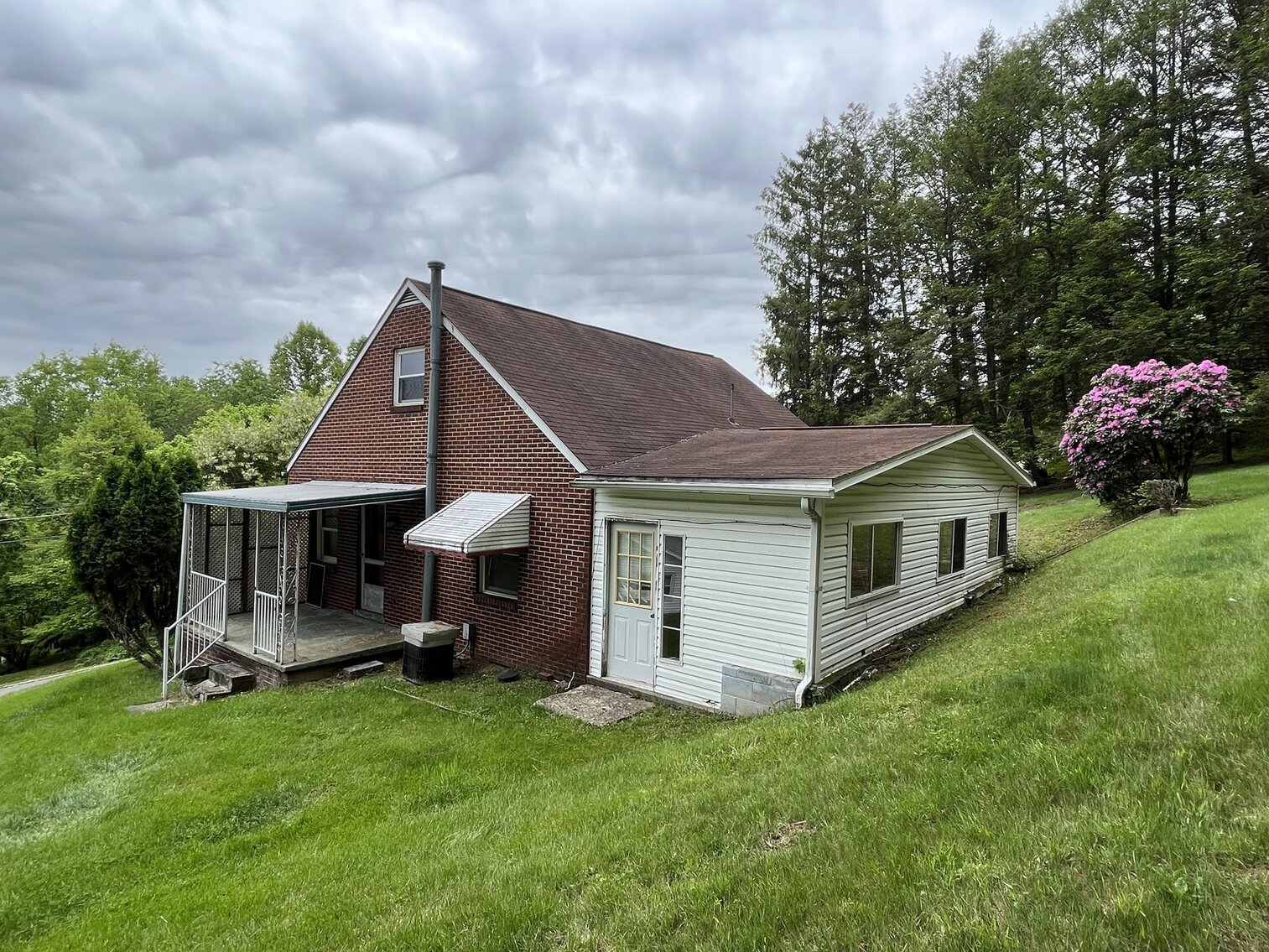 Image for SOLD $129,250 - 4 Bedroom Brick Home in Fairmont