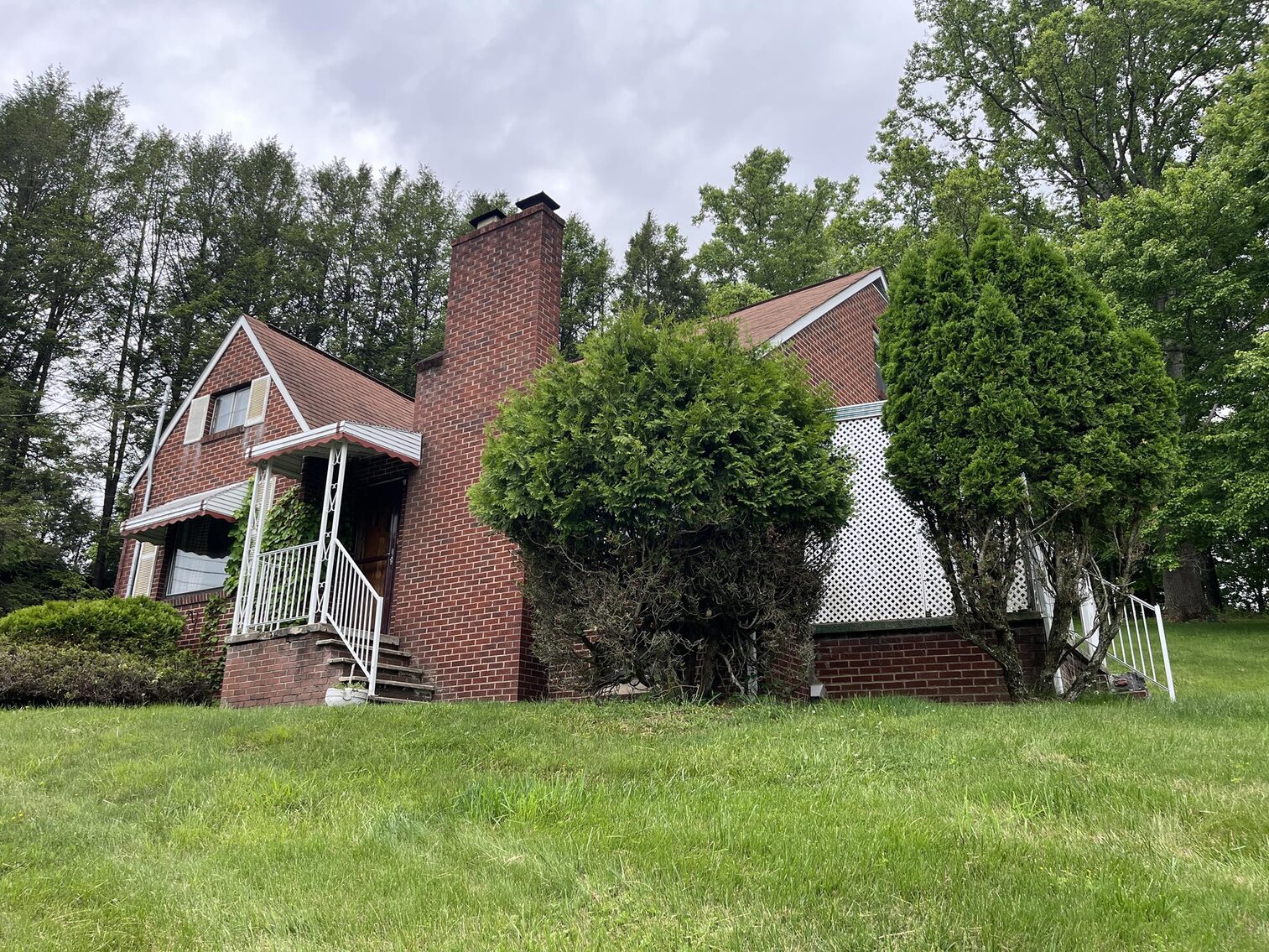 Image for SOLD $129,250 - 4 Bedroom Brick Home in Fairmont