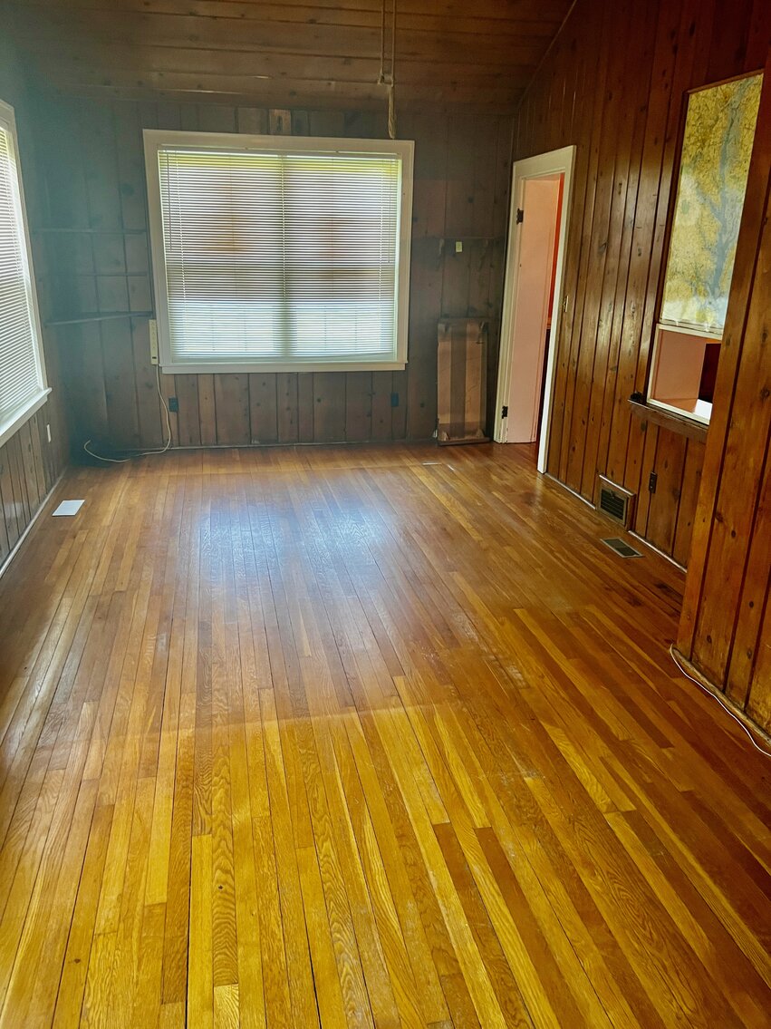 Image for 4 BR/3.5 BA Home on 2 +/- Acres Fronting Rt. 301 in Port Royal, VA--SELLING to the HIGHEST BIDDER!!