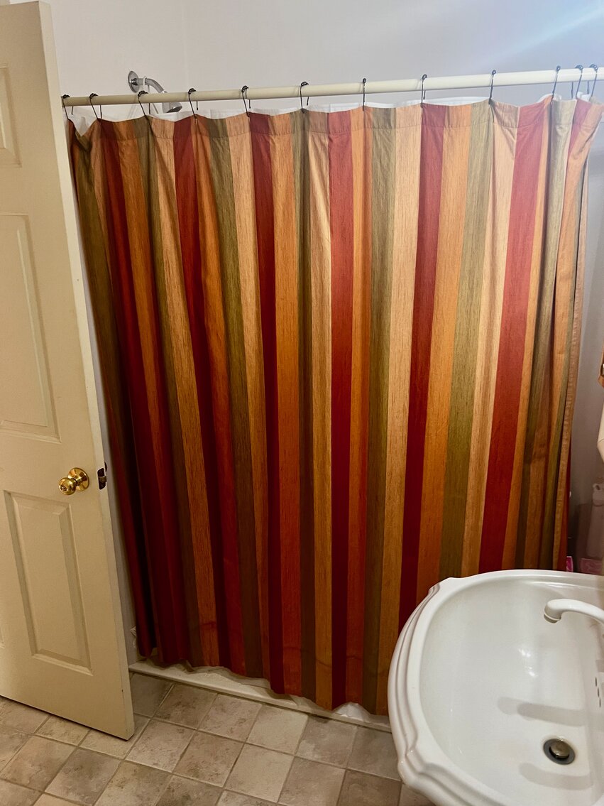 Image for 4 BR/3.5 BA Home on 2 +/- Acres Fronting Rt. 301 in Port Royal, VA--SELLING to the HIGHEST BIDDER!!