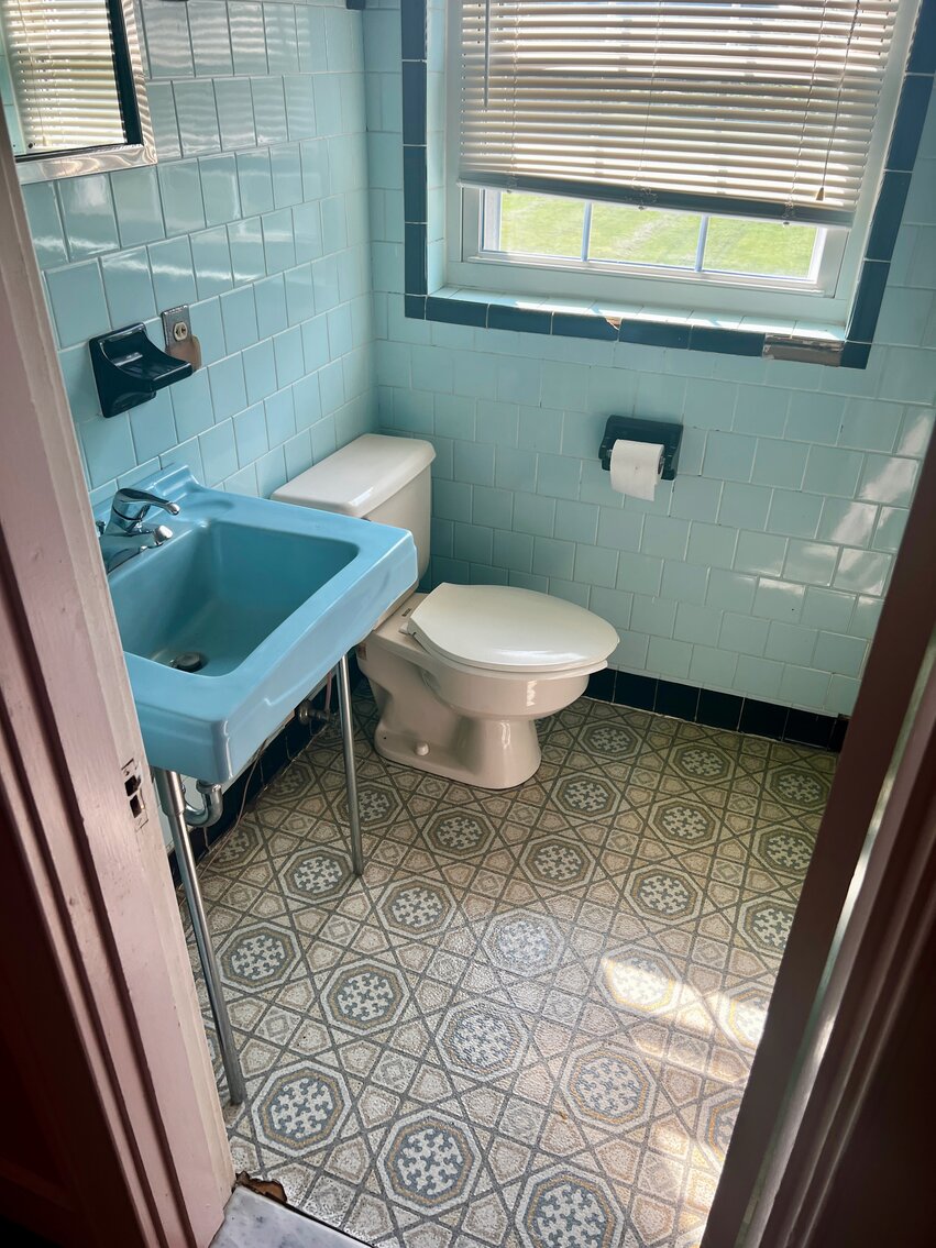 Image for 4 BR/3.5 BA Home on 2 +/- Acres Fronting Rt. 301 in Port Royal, VA--SELLING to the HIGHEST BIDDER!!