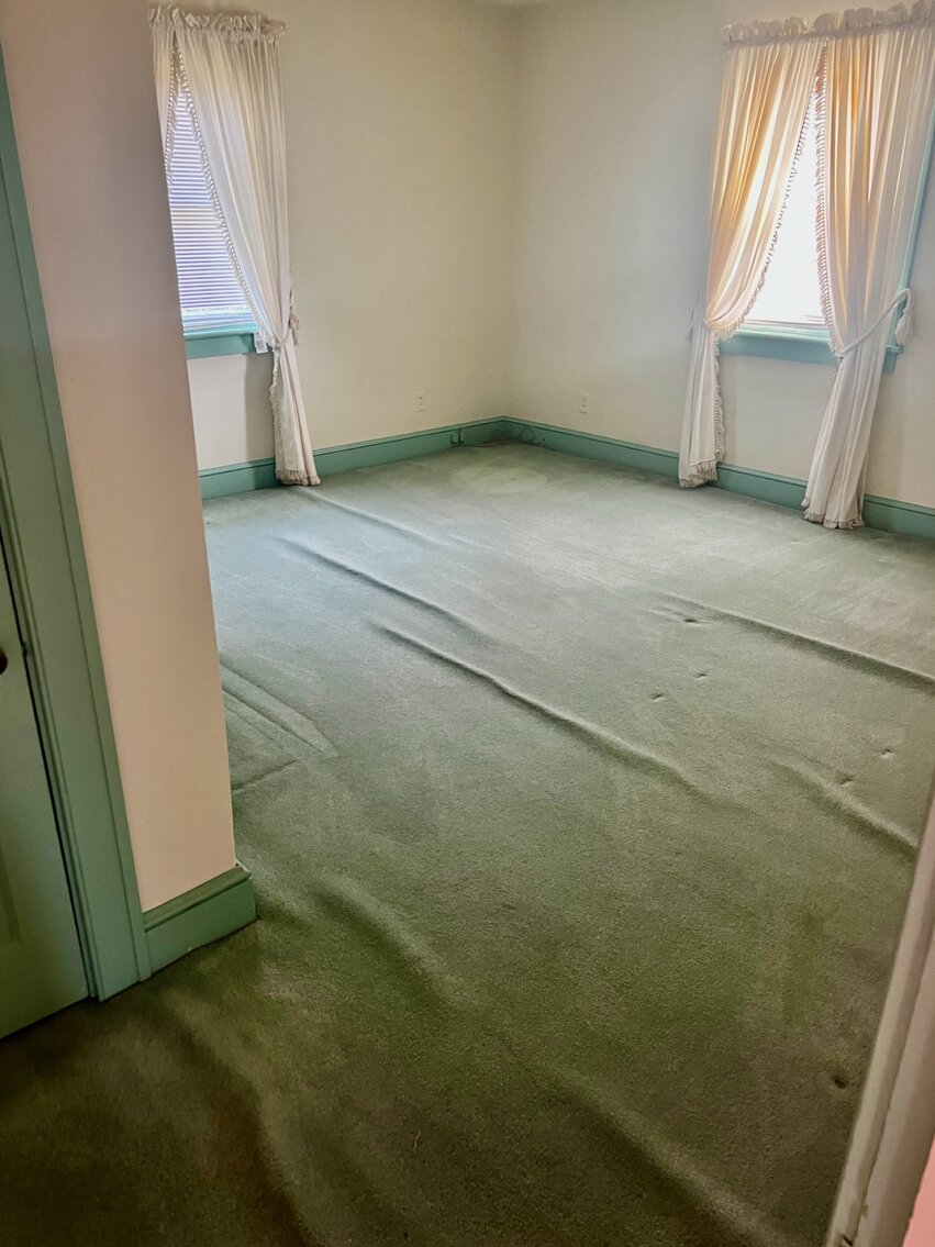 Image for 4 BR/3.5 BA Home on 2 +/- Acres Fronting Rt. 301 in Port Royal, VA--SELLING to the HIGHEST BIDDER!!