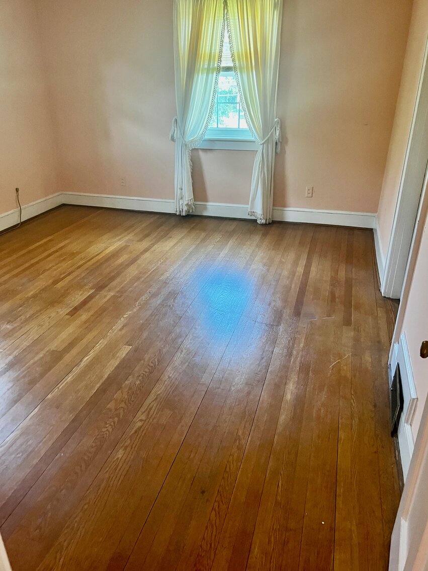 Image for 4 BR/3.5 BA Home on 2 +/- Acres Fronting Rt. 301 in Port Royal, VA--SELLING to the HIGHEST BIDDER!!