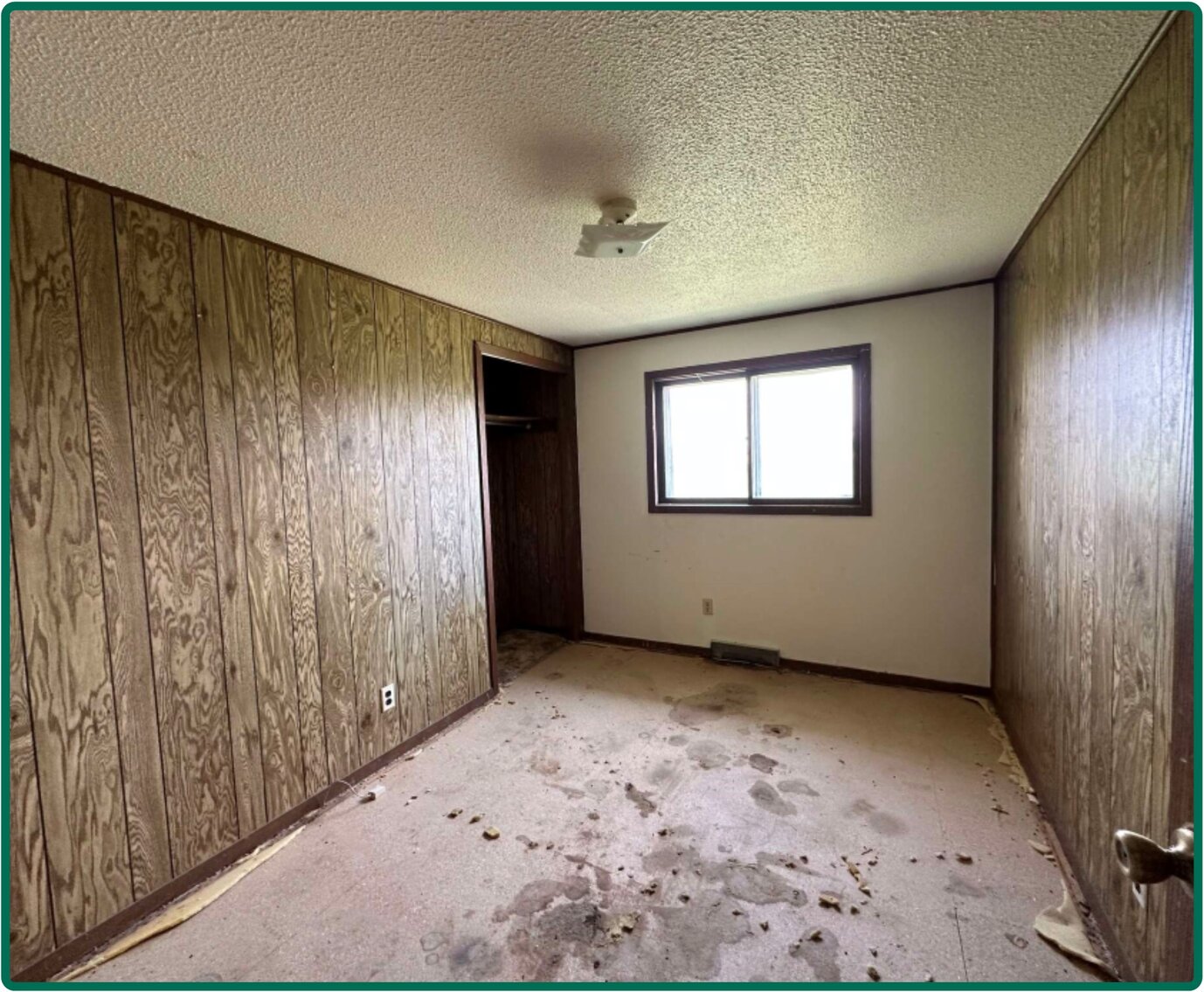 Image for Closed - Jones Co., IA - 5.00 Ac., m/l (010-2426-03)