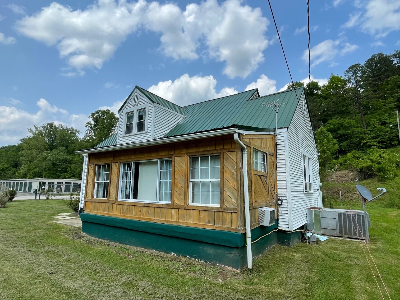 Image for SOLD $90,200 - 3 Bedroom Home with Garage Apartment Selling to the Highest Bidder