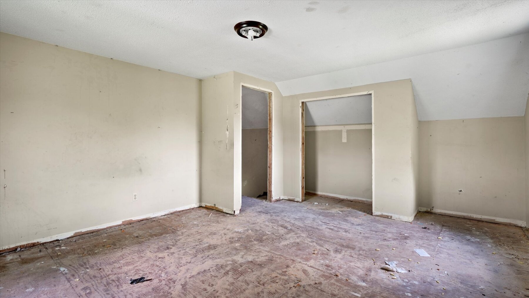 Image for SOLD - 102 - 104 W 4th St. Kearney Investment Property & Duplex Rehab Opportunity