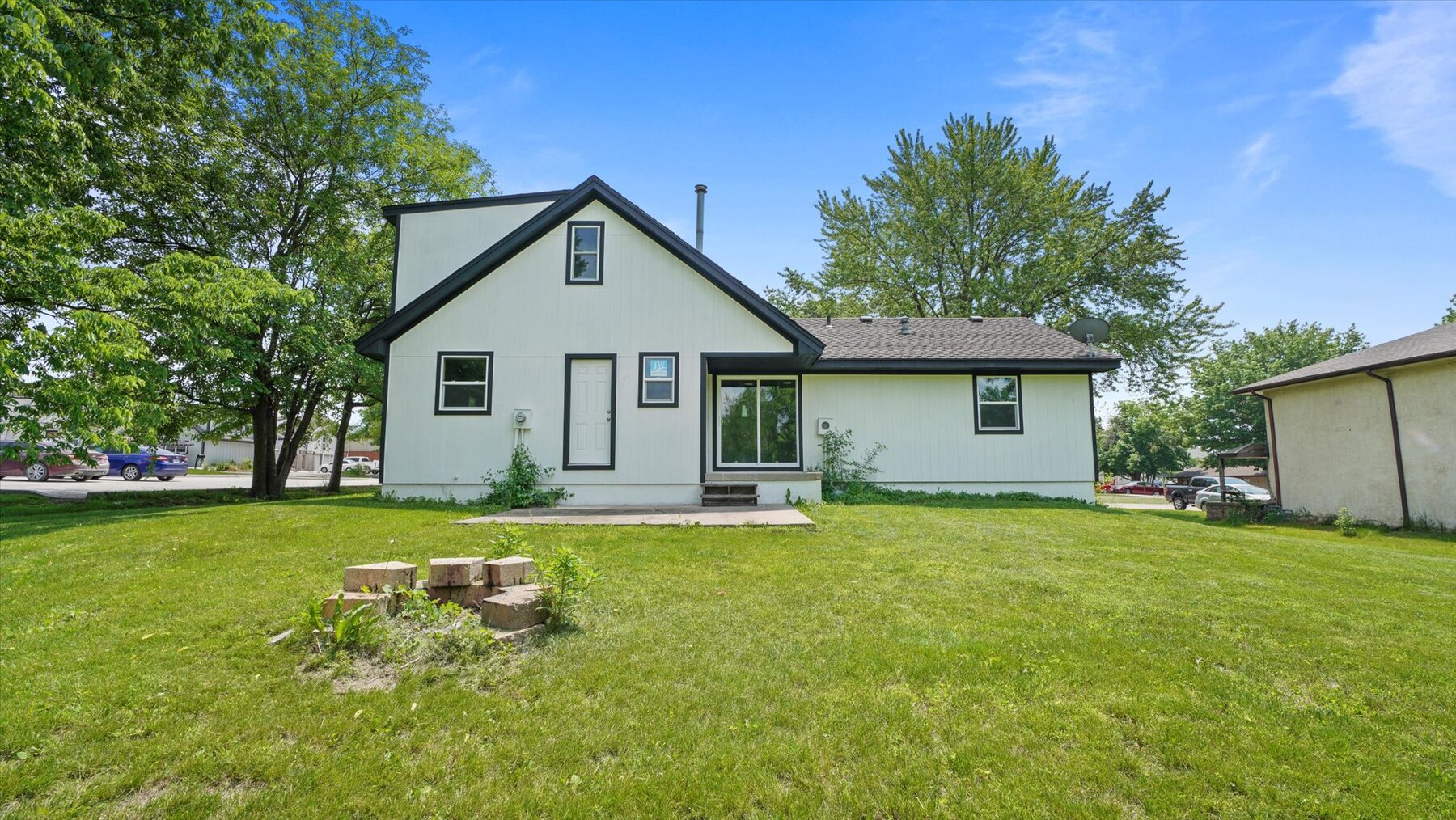 Image for SOLD - 102 - 104 W 4th St. Kearney Investment Property & Duplex Rehab Opportunity