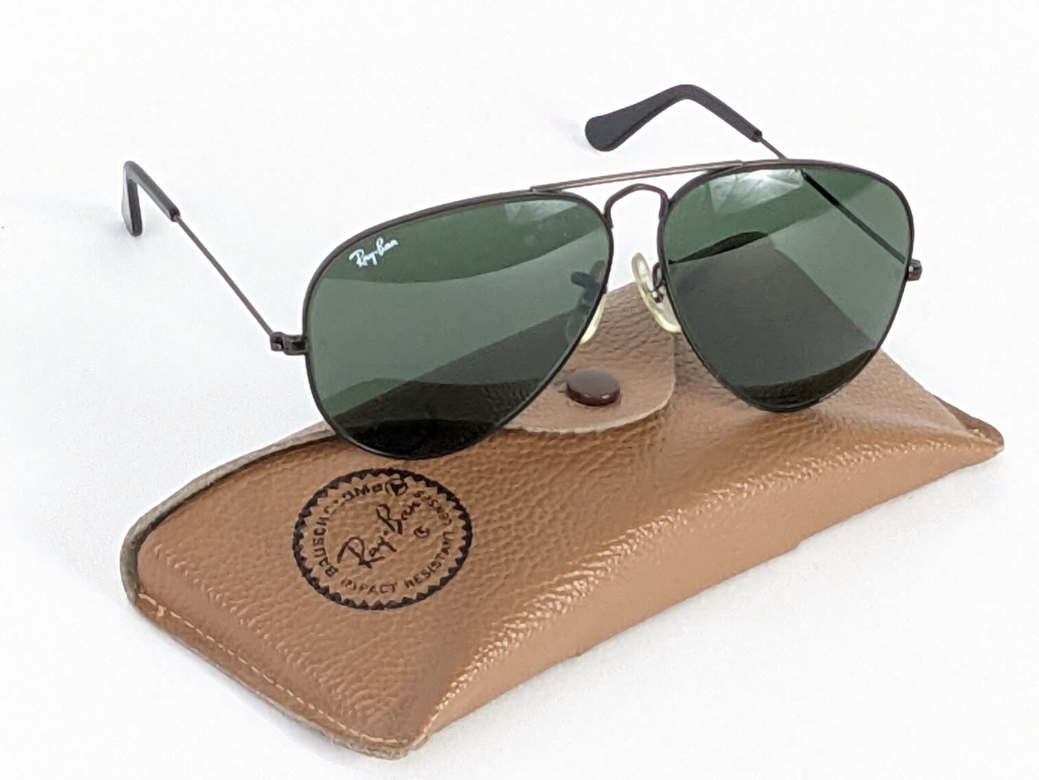 1980s Ray-Ban Aviator Classic Sunglasses with Case - Wire Rims, Green Lens