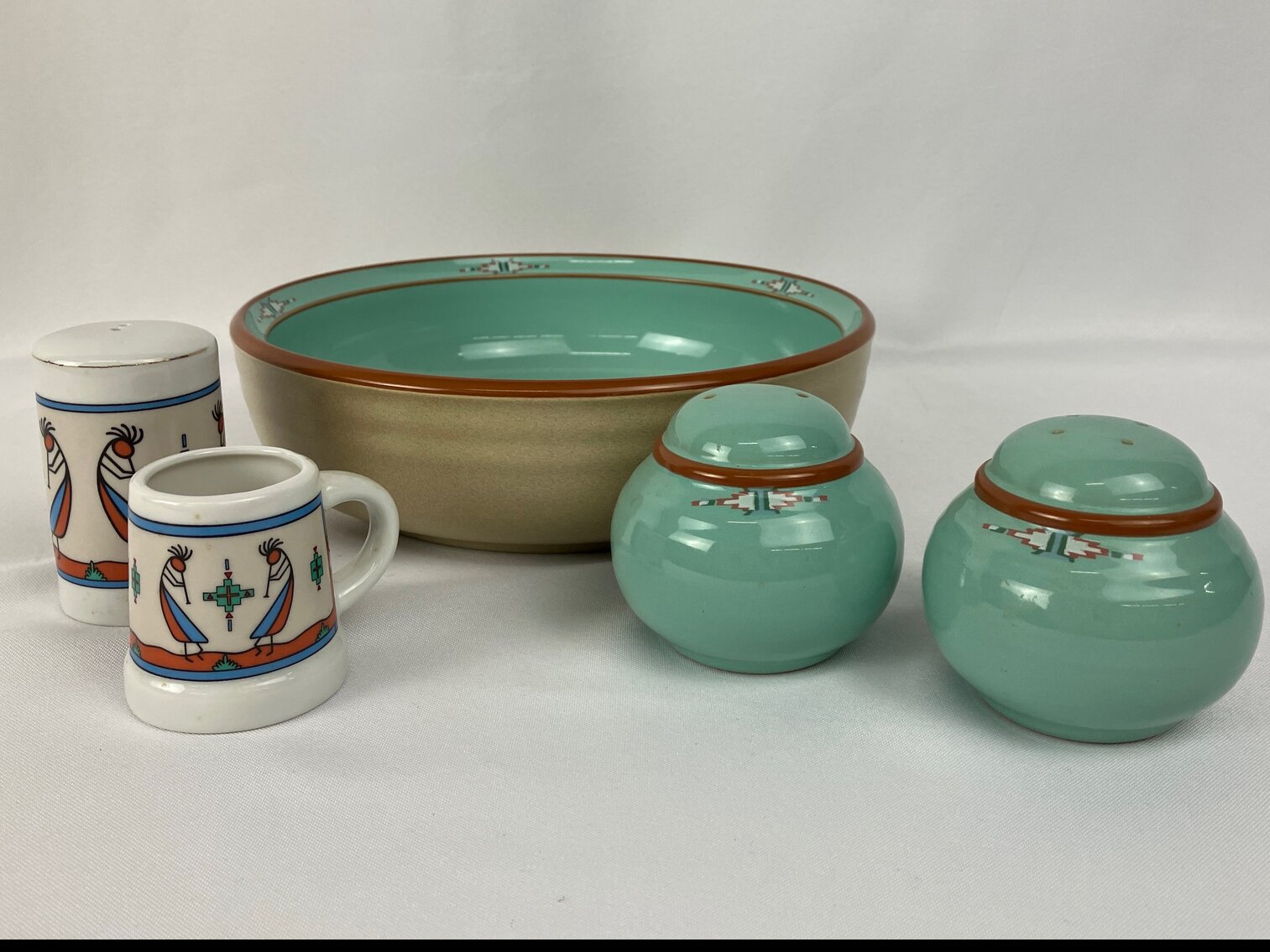 Noritake Boulder Ridge #8674 Stoneware Serving Bowl, S&P Shakers, with 2 Maack Minis