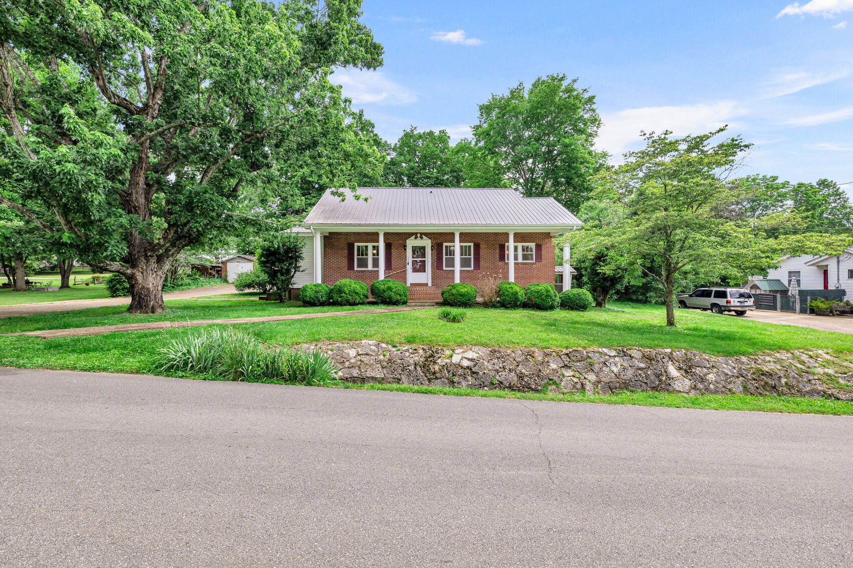 Image for Downtown Centerville - W. Swan Estate / 2,352 sq ft - 4BR's 2BA's