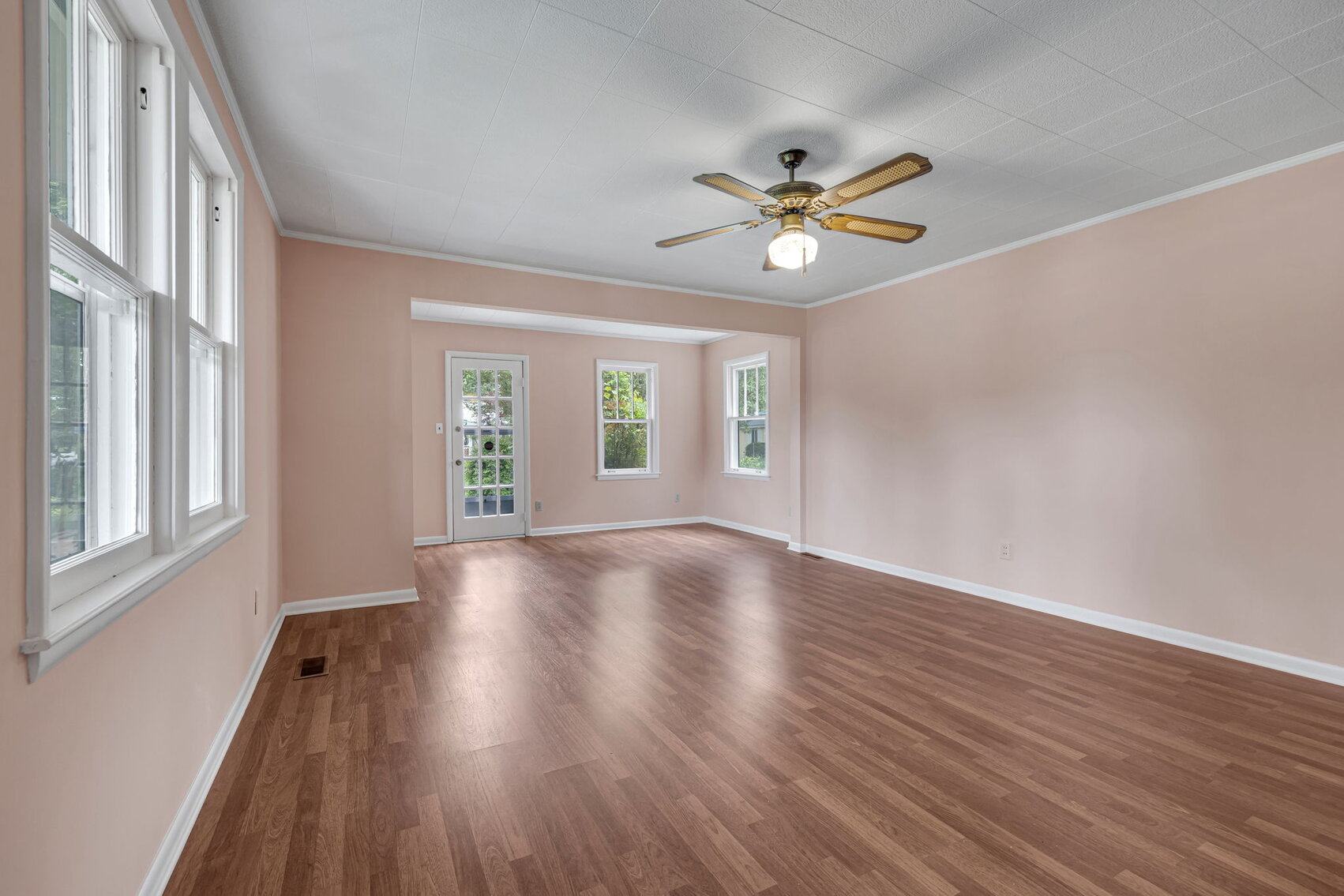 Image for Downtown Centerville - W. Swan Estate / 2,352 sq ft - 4BR's 2BA's