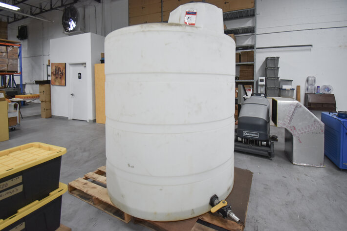 Image for ***SOLD***MJK1610 1000 Gallon Vertical Plastic Holding Tank.
