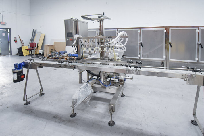 Image for ***SOLD***MJK1609 6 Head Liquid Filling Equipment Co