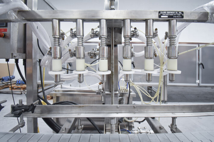 Image for ***SOLD***MJK1609 6 Head Liquid Filling Equipment Co