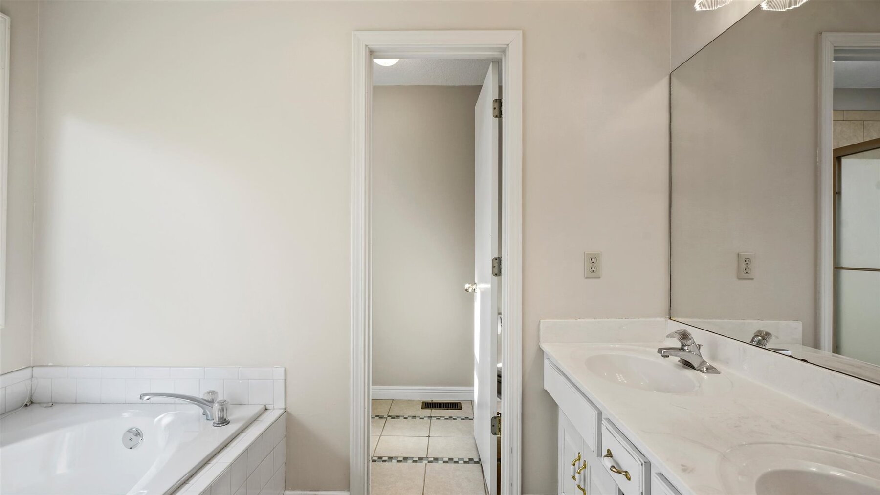 Image for SOLD - 10.58 +/- Acres @ 15420 NE 162nd St. Kearney, MO. 64060