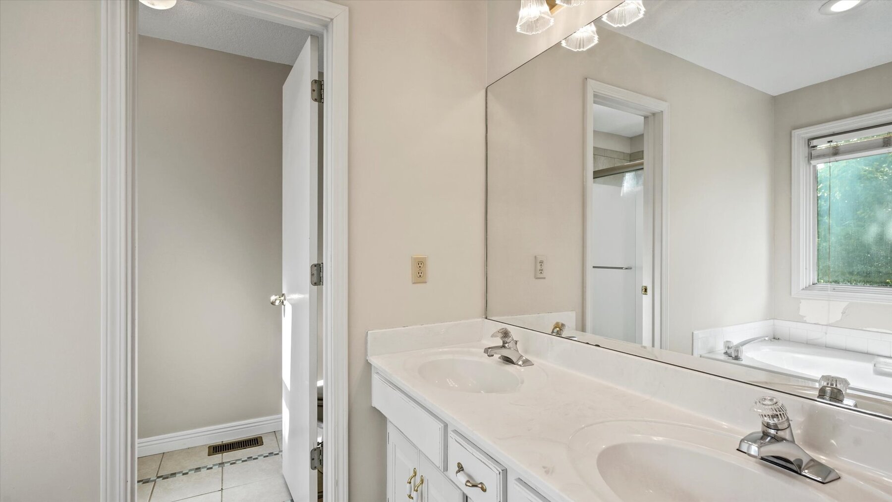 Image for SOLD - 10.58 +/- Acres @ 15420 NE 162nd St. Kearney, MO. 64060