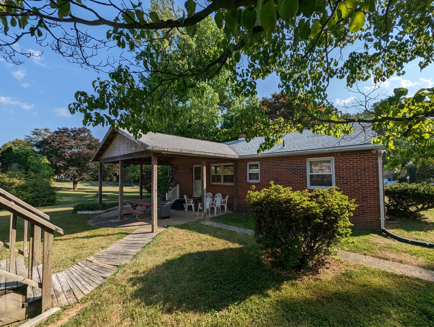 Image for 2 BR BRICK RANCHER & HOUSEHOLD INVENTORY ON 0.45+/- ACRE LOT