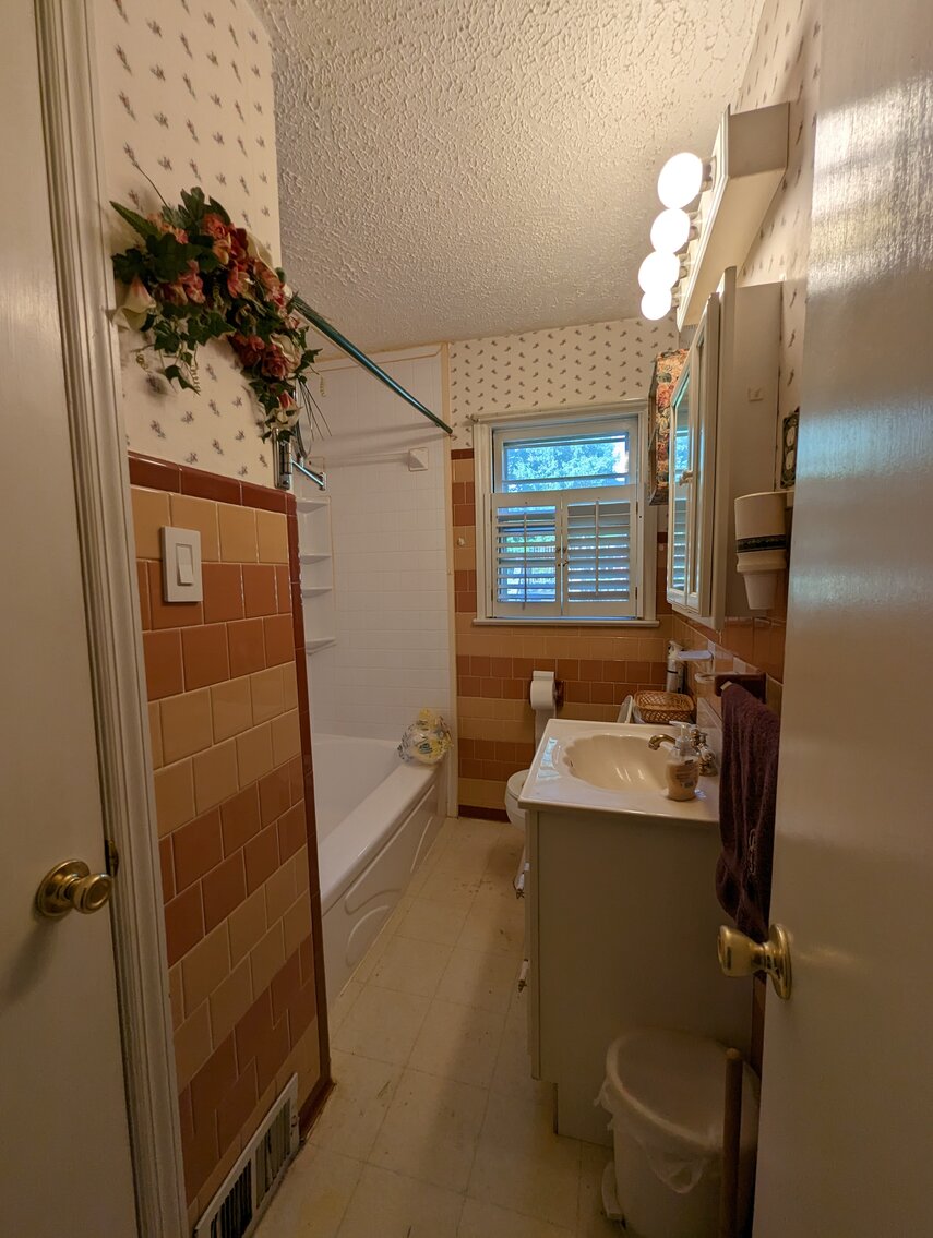 Image for 2 BR BRICK RANCHER & HOUSEHOLD INVENTORY ON 0.45+/- ACRE LOT