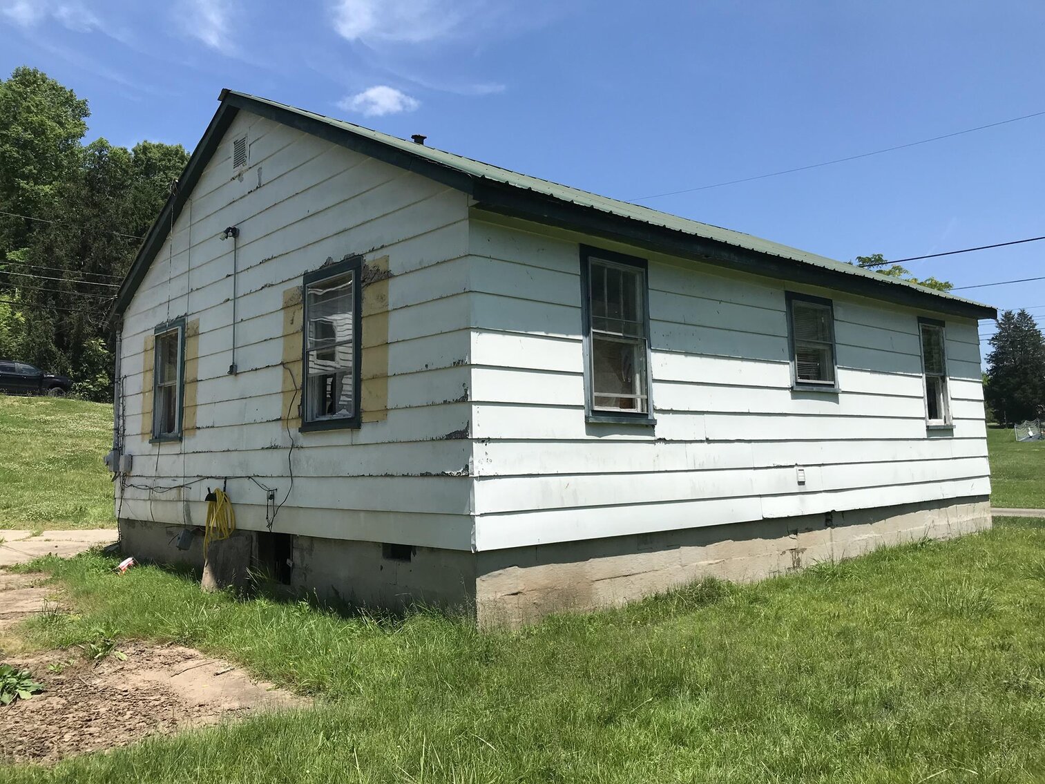 Image for SOLD - 2 Homes in Nitro Selling to the Highest Bidder