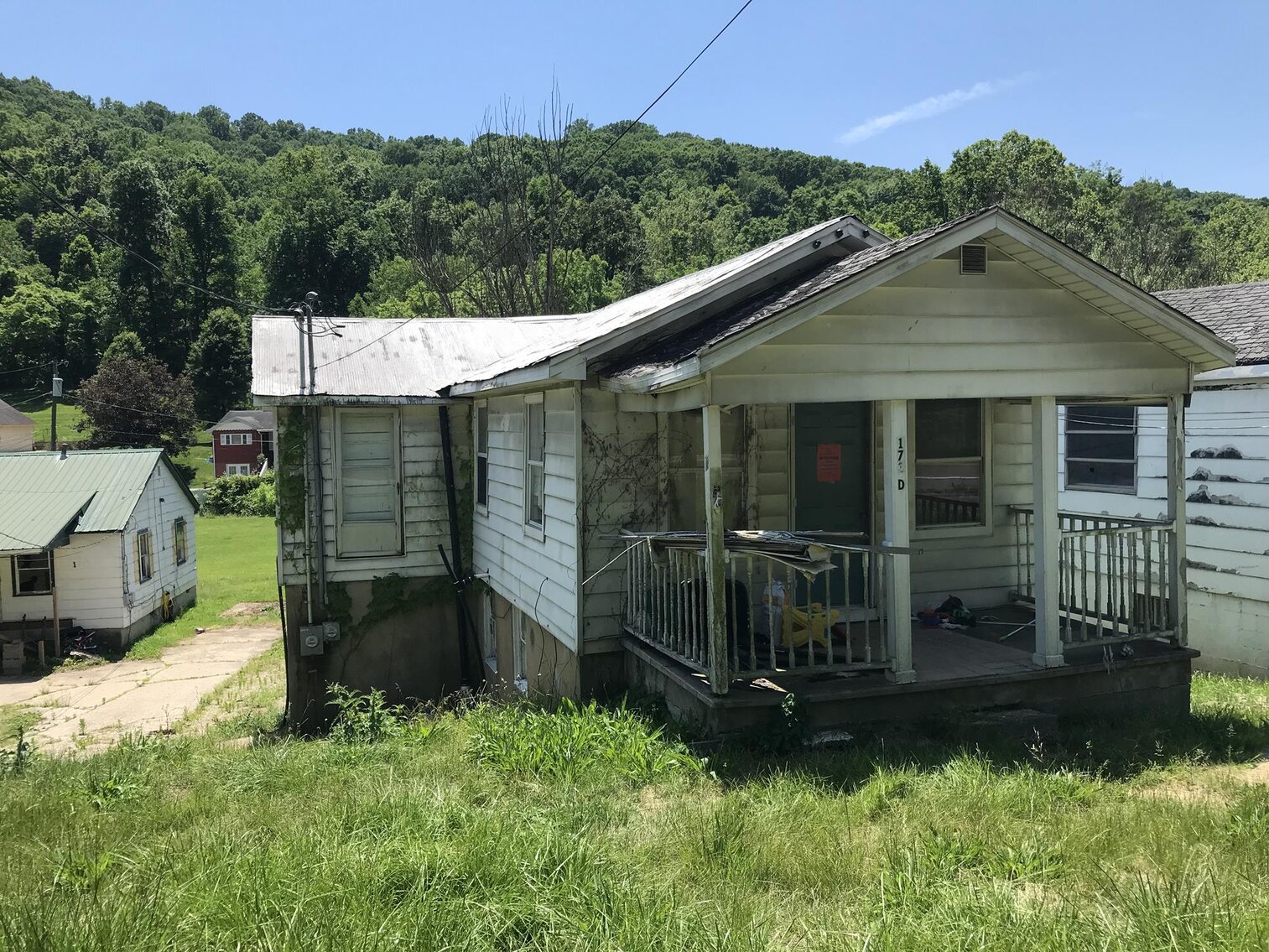 Image for SOLD - 2 Homes in Nitro Selling to the Highest Bidder