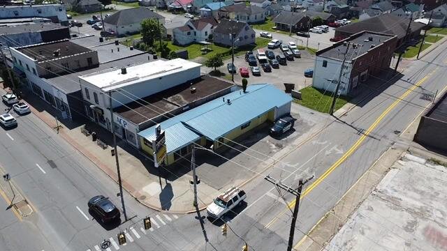 Image for SOLD $143,000 - Commercial Building with Apartments on MacCorkle Avenue