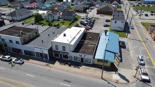 Image for SOLD $143,000 - Commercial Building with Apartments on MacCorkle Avenue