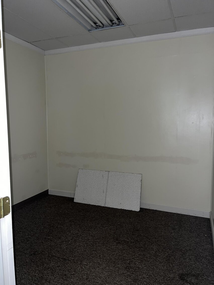 Image for SOLD $143,000 - Commercial Building with Apartments on MacCorkle Avenue