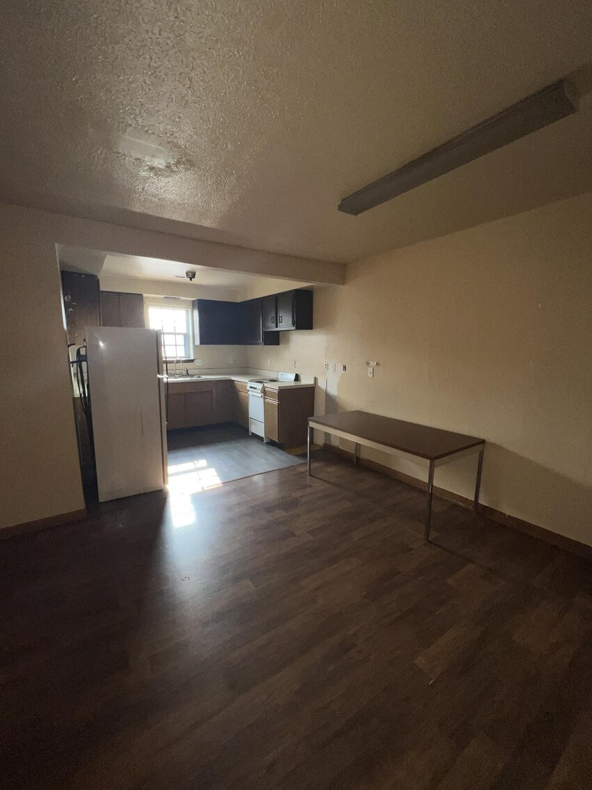 Image for SOLD $143,000 - Commercial Building with Apartments on MacCorkle Avenue