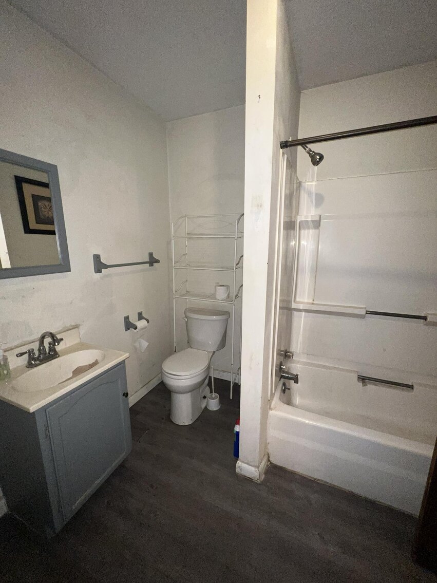 Image for SOLD $143,000 - Commercial Building with Apartments on MacCorkle Avenue