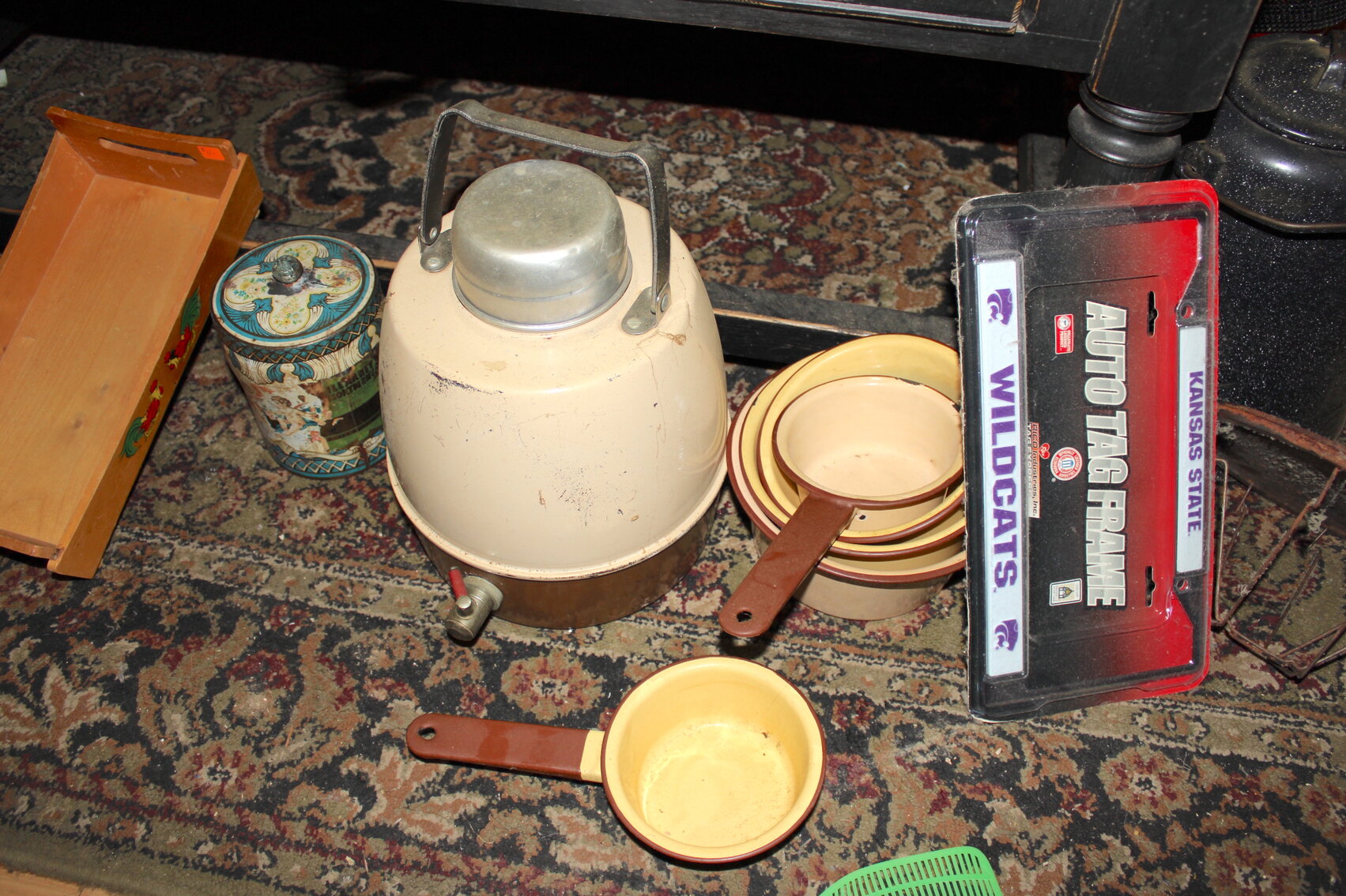 Image for LIVING ESTATE AUCTION