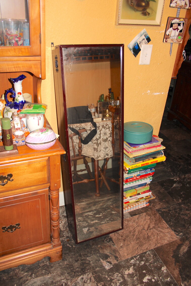 Image for LIVING ESTATE AUCTION