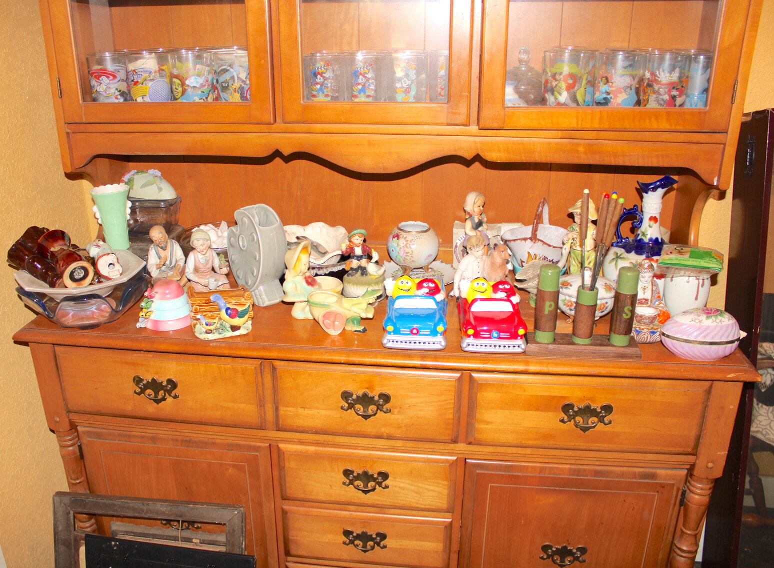 Image for LIVING ESTATE AUCTION