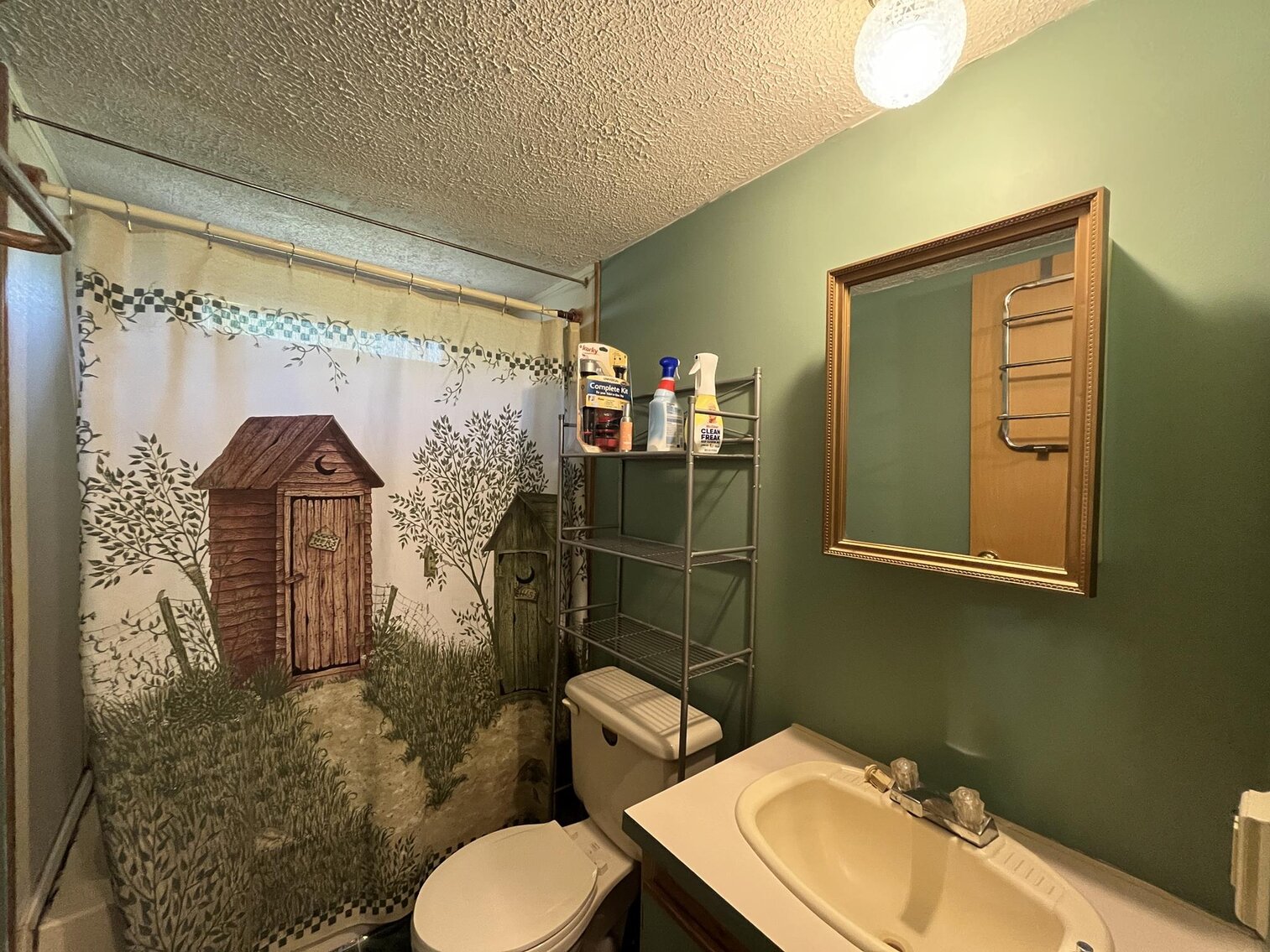 Image for SOLD $93,500 - Move-in Ready 5 Bedroom on 1.63 Acres