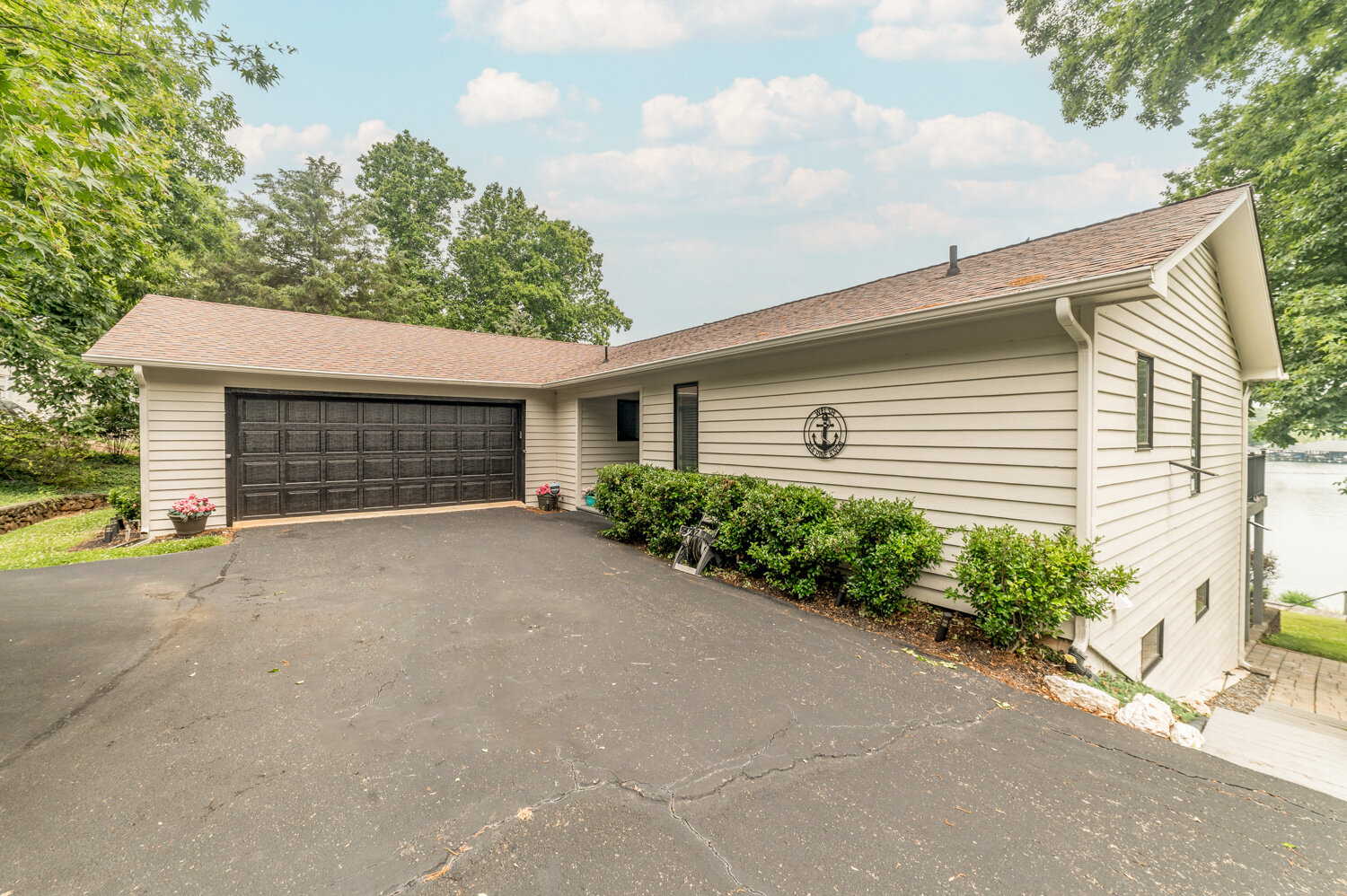 Image for 244 Pine Knob Cir, Moneta, VA 24121