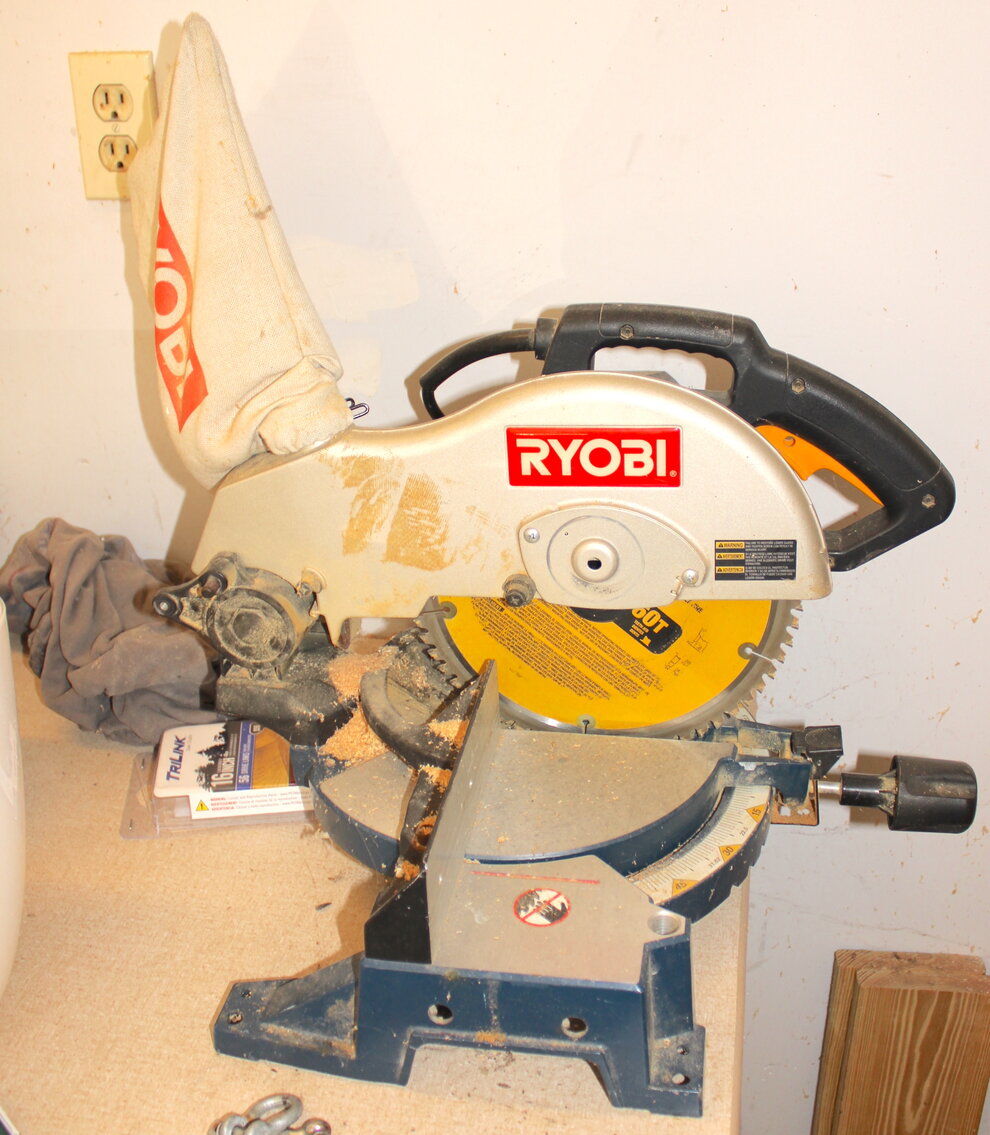 Image for LIVING ESTATE AUCTION