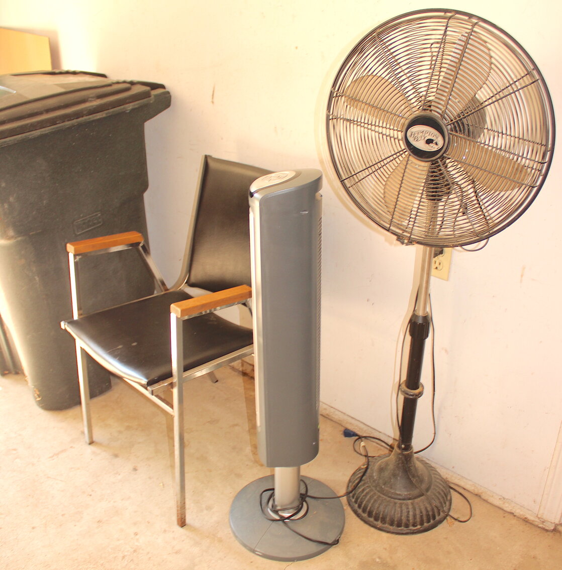 Image for LIVING ESTATE AUCTION