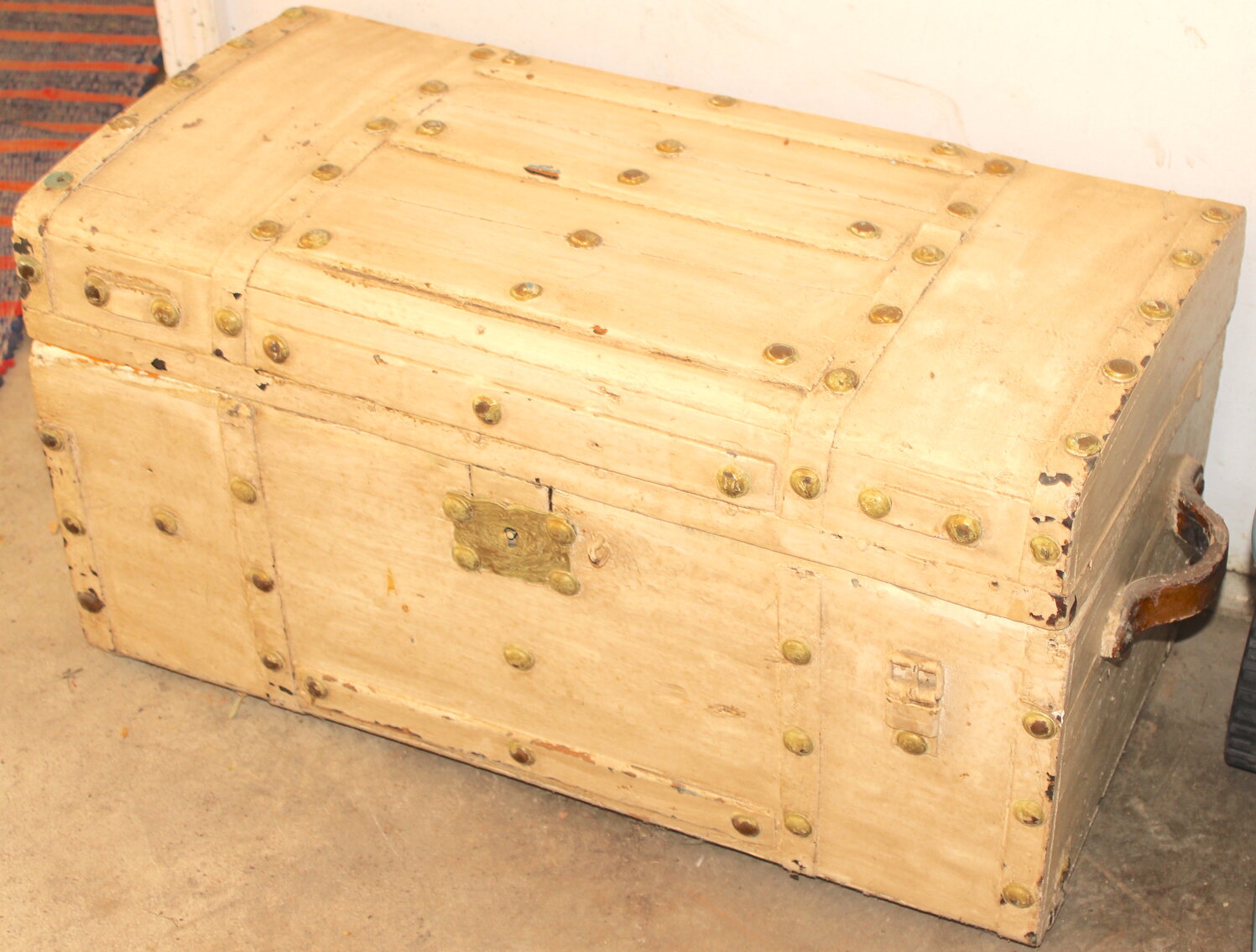 Image for LIVING ESTATE AUCTION