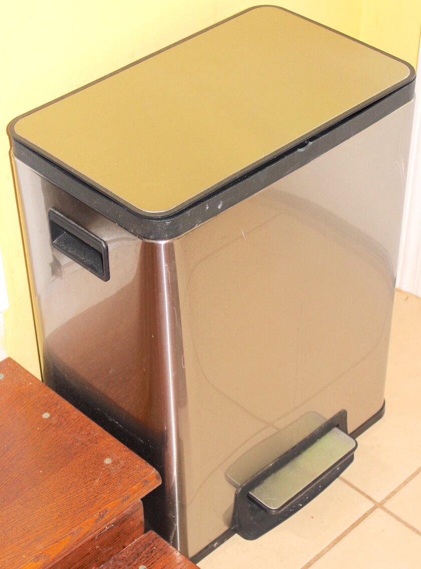 Image for LIVING ESTATE AUCTION