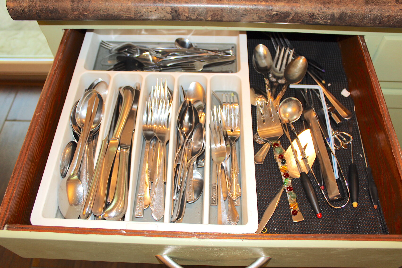 Image for LIVING ESTATE AUCTION