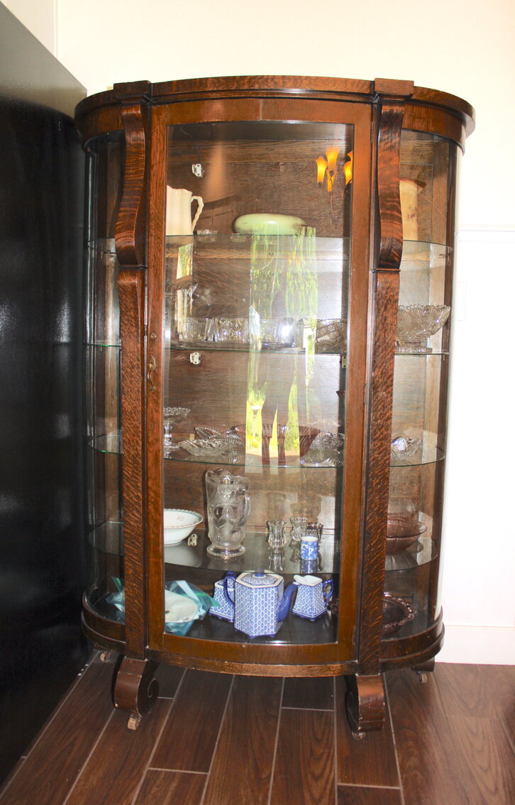 Image for LIVING ESTATE AUCTION