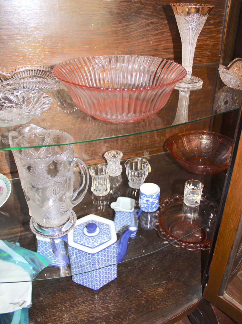 Image for LIVING ESTATE AUCTION