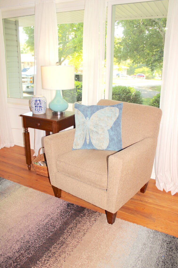 Image for LIVING ESTATE AUCTION