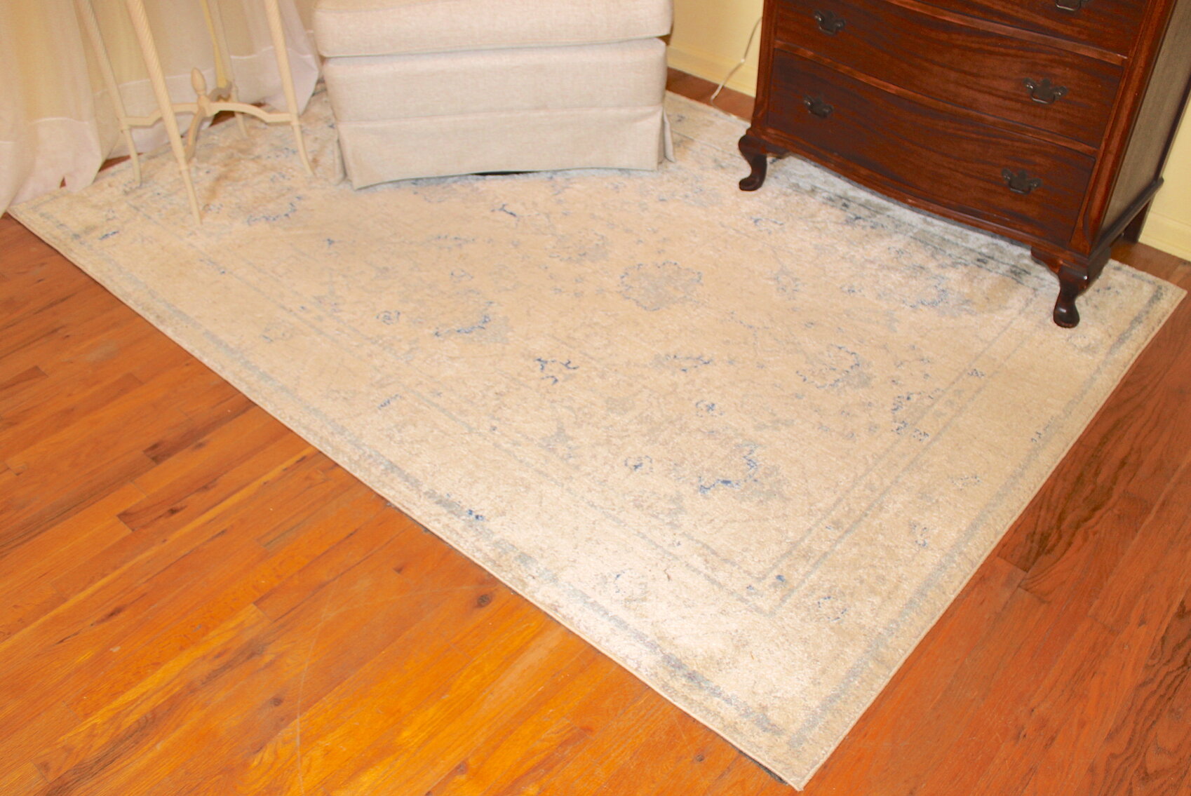 Image for LIVING ESTATE AUCTION