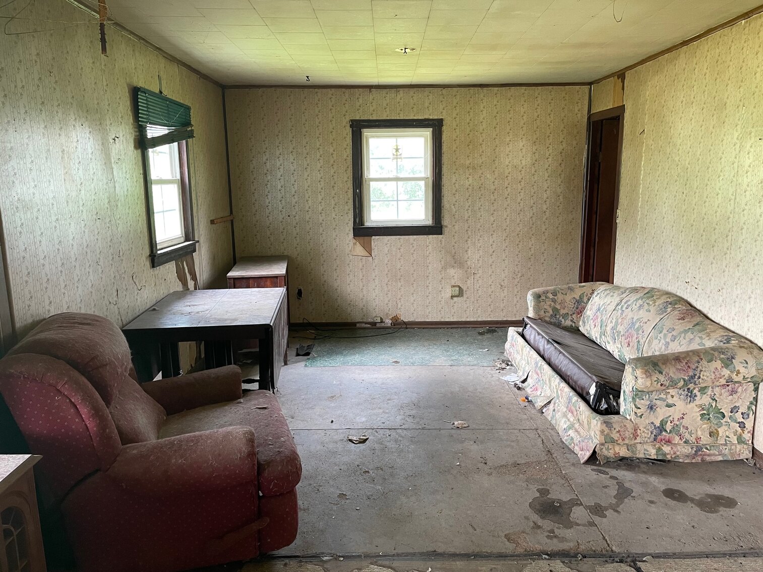 Image for SOLD $28,600 - 3 Bedroom Project Home Near the Ohio River